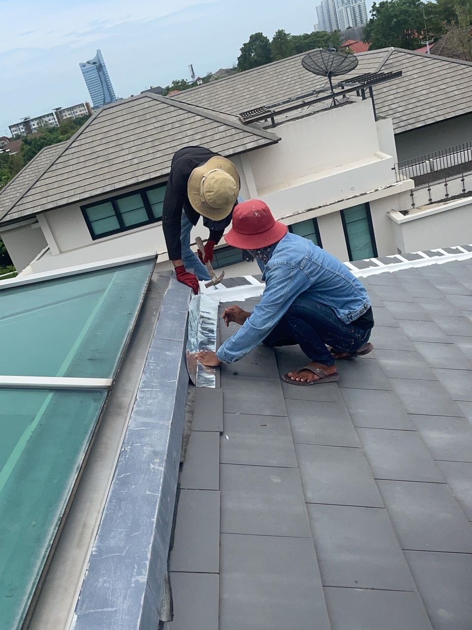50 - https://ช่างหลังคาทรงชัย.com | ช่างหลังคาทรงชัย - รับแก้ปัญหาหลังคา รับซ่อมหลังคาทุกประเภท แก้ปัญหาตรงจุด โดยทีมช่างมืออาชีพ