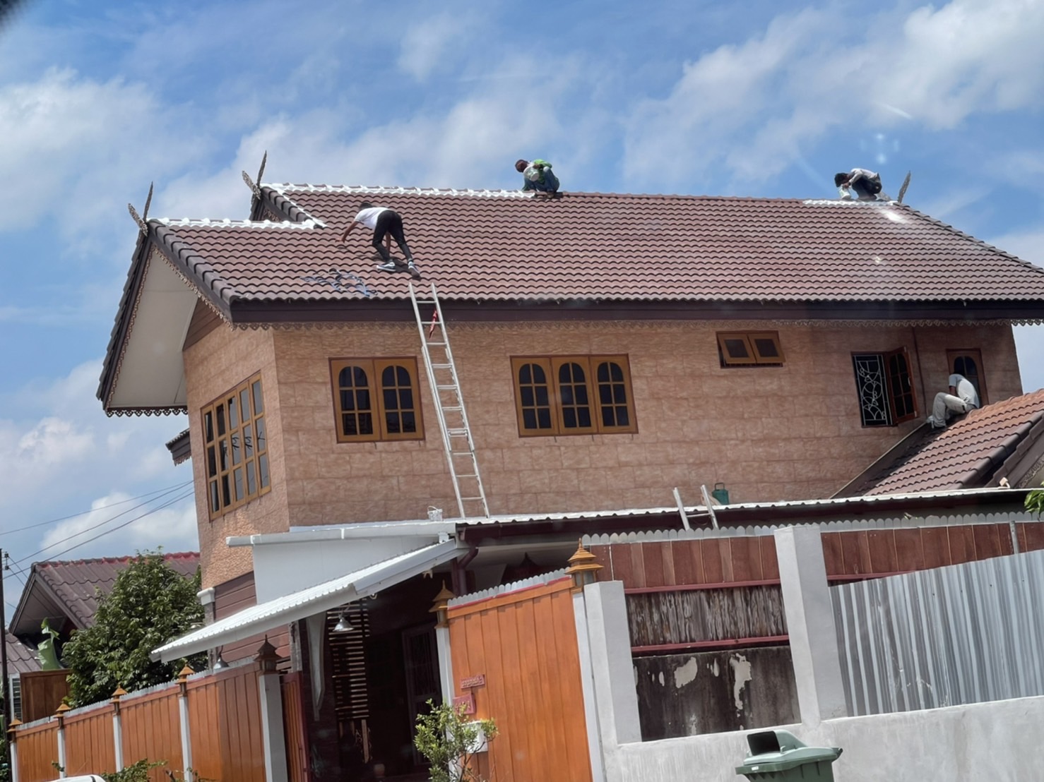 9 - https://ช่างหลังคาทรงชัย.com | ช่างหลังคาทรงชัย - รับแก้ปัญหาหลังคา รับซ่อมหลังคาทุกประเภท แก้ปัญหาตรงจุด โดยทีมช่างมืออาชีพ